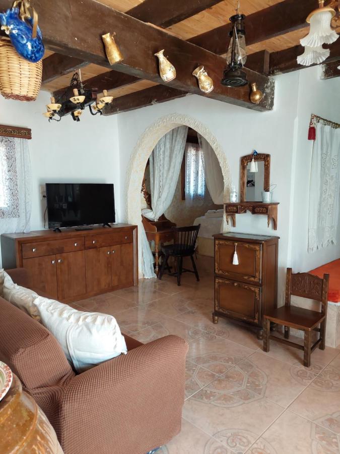 Menetaí Lakena Traditional House מראה חיצוני תמונה