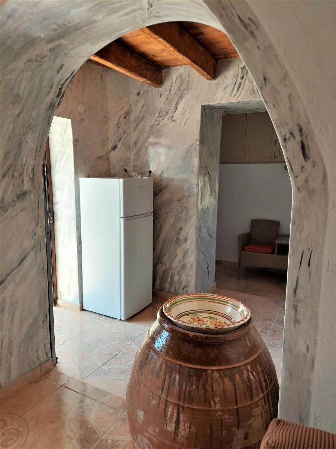 Menetaí Lakena Traditional House מראה חיצוני תמונה