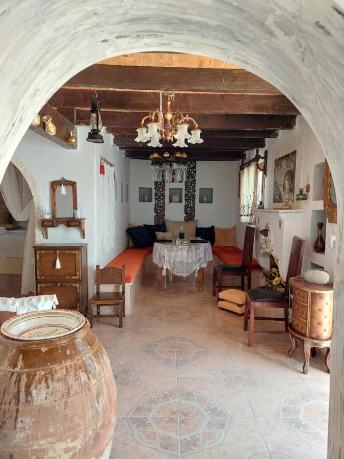 Menetaí Lakena Traditional House מראה חיצוני תמונה